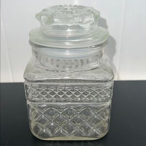 Vintage Anchor Hocking Wexford Clear Glass Jar with Lid Apothecary Jar 6.5”